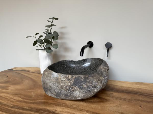Naturstein Waschbecken Aufsatzwaschbecken Flussstein 46x42 cm